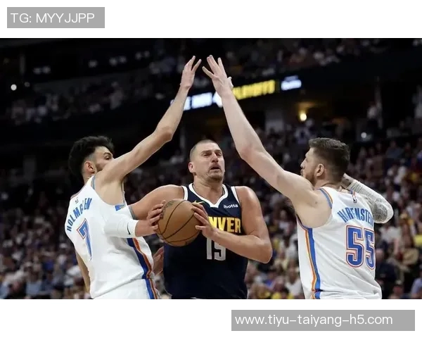 阿德尔曼谈约基奇受伤情况强调他当时感到不适的细节